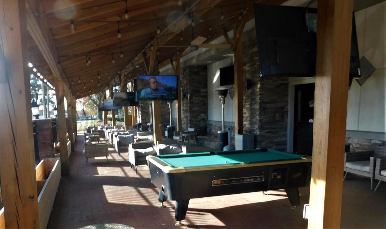 Wyndham Garden Greensboro Exterior foto